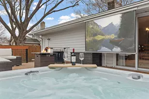 997 Carlton Dr, Shoreview, MN 55126 - Photo 3