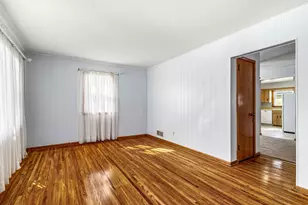 4651 Colorado Ave N, Crystal, MN 55422 - Photo 7