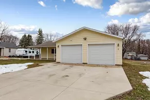 128 Olive St, West Concord, MN 55985 - Photo 5
