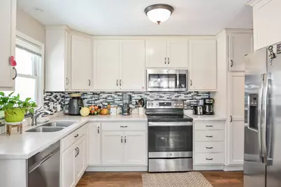 1207 19th Street S, Moorhead, MN 56560 - Photo 3