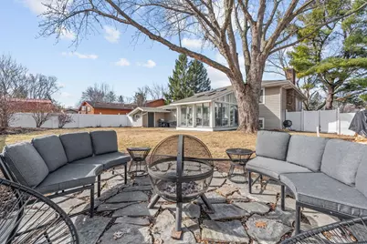 2946 McKnight Road N, Maplewood, MN 55109 - Photo 13