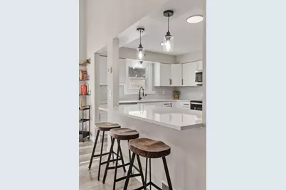 2946 McKnight Road N, Maplewood, MN 55109 - Photo 5