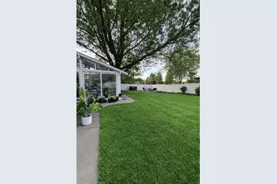 2946 McKnight Road N, Maplewood, MN 55109 - Photo 43