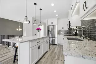 625 Portland Pl, Burnsville, MN 55337 - Photo 3