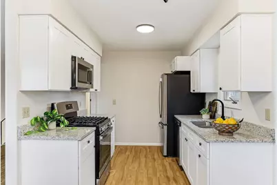 14155 Ensley Court, Apple Valley, MN 55124 - Photo 9