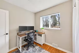 1387 Hadley Ave N, Oakdale, MN 55128 - Photo 15