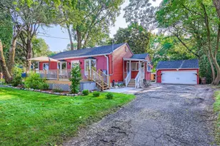 1387 Hadley Ave N, Oakdale, MN 55128 - Photo 3