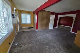 945 Geranium Ave E, Saint Paul, MN 55106 - Photo 3