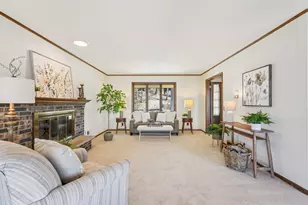 3921 Crystal Lake Blvd, Robbinsdale, MN 55422 - Photo 9