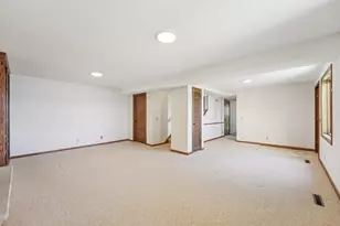 3921 Crystal Lake Blvd, Robbinsdale, MN 55422 - Photo 49