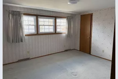 311 Meredith Road, Albert Lea, MN 56007 - Photo 13