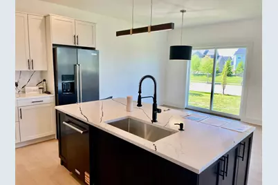 4550 Savanna Trail, Chaska, MN 55318 - Photo 5