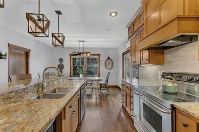 921 N 19th Avenue, Sartell, MN 56377 - Photo 5