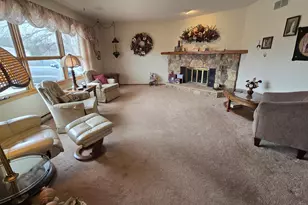 102 Thill Dr E, Rose Creek, MN 55970 - Photo 17