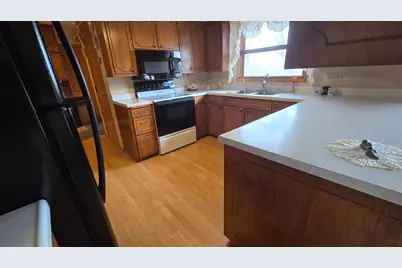 102 Thill Drive E, Rose Creek, MN 55970 - Photo 9