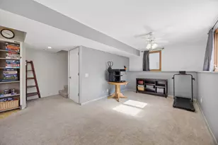 8101 Noid Dr, Brooklyn Park, MN 55428 - Photo 19