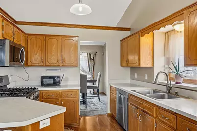 5785 Yucca Lane N, Plymouth, MN 55446 - Photo 11