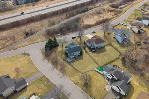 5785 Yucca Ln N, Plymouth, MN 55446 - Photo 35