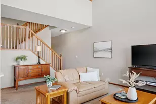 619 Crane Creek Ln, Eagan, MN 55121 - Photo 3