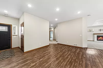 3072 Prairie Rose Drive, Mankato, MN 56001 - Photo 11