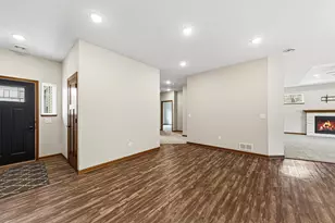 3072 Prairie Rose Dr, Mankato, MN 56001 - Photo 11