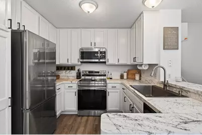 4905 Bluff Heights Trail SE, Prior Lake, MN 55372 - Photo 15