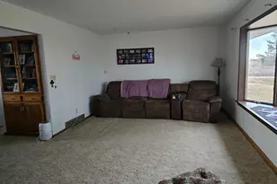 22525 Read Ave, Worthington, MN 56187 - Photo 5