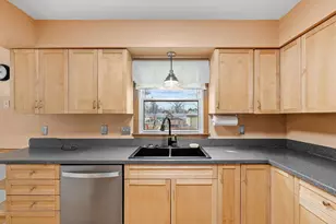 1460 Hoyt Ave E, Saint Paul, MN 55106 - Photo 11