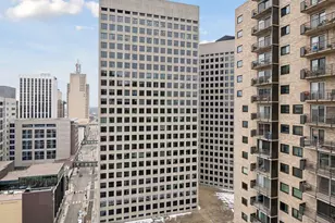 66 9th St E, Saint Paul, MN 55101 - Photo 43