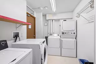 66 9th St E, Saint Paul, MN 55101 - Photo 39