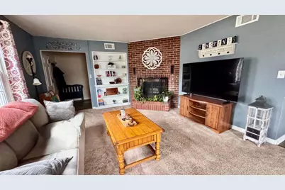 108 N Park Lane, Le Sueur, MN 56058 - Photo 5