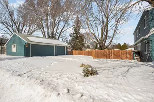 605 Cresthaven Dr, South Saint Paul, MN 55075 - Photo 33