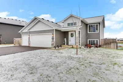 1004 Triumph Trail NE, Isanti, MN 55040 - Photo 3