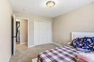 1004 Triumph Trail NE, Isanti, MN 55040 - Photo 31