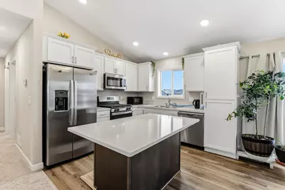 1004 Triumph Trail NE, Isanti, MN 55040 - Photo 13