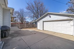 1737 Hague Ave, Saint Paul, MN 55104 - Photo 29