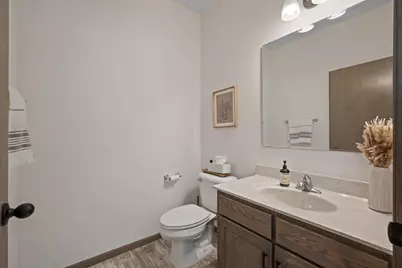 1048 Dayton Avenue, Saint Paul, MN 55104 - Photo 13