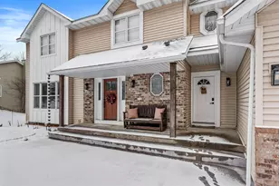 1636 Thornhill Ln, Woodbury, MN 55125 - Photo 3