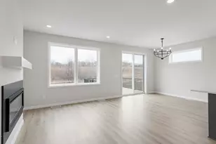 10926 37th St N, Lake Elmo, MN 55042 - Photo 5