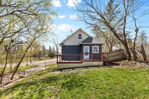 695 Idaho Ave E, Saint Paul, MN 55106 - Photo 3