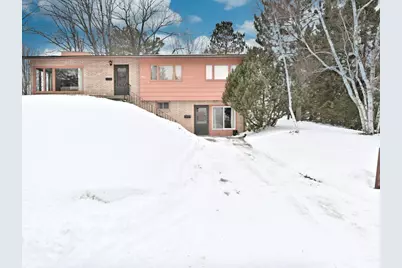 811 SW 4th Avenue, Grand Rapids, MN 55744 - Photo 1