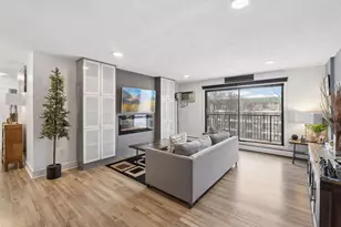 10401 Cedar Lake Rd, Minnetonka, MN 55305 - Photo 15