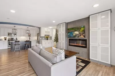 10401 Cedar Lake Road #410, Minnetonka, MN 55305 - Photo 11