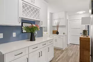 10401 Cedar Lake Rd, Minnetonka, MN 55305 - Photo 5