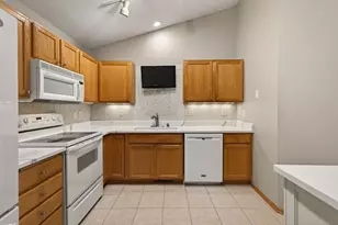 8752 Coffman Path, Inver Grove Heights, MN 55076 - Photo 3