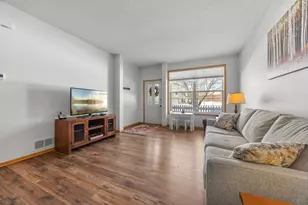 1873 Wildflower Ct, Shoreview, MN 55126 - Photo 9