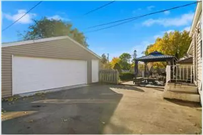 1726 Hyacinth Avenue E, Saint Paul, MN 55106 - Photo 27