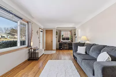 1726 Hyacinth Avenue E, Saint Paul, MN 55106 - Photo 5