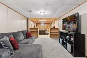 1726 Hyacinth Ave E, Saint Paul, MN 55106 - Photo 25