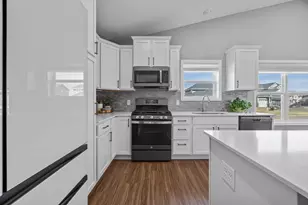 12889 Fraizer St NE, Blaine, MN 55449 - Photo 11